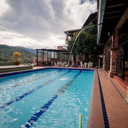 Hosteria De La Plaza Menor Santa Fe de Antioquia Luaran gambar
