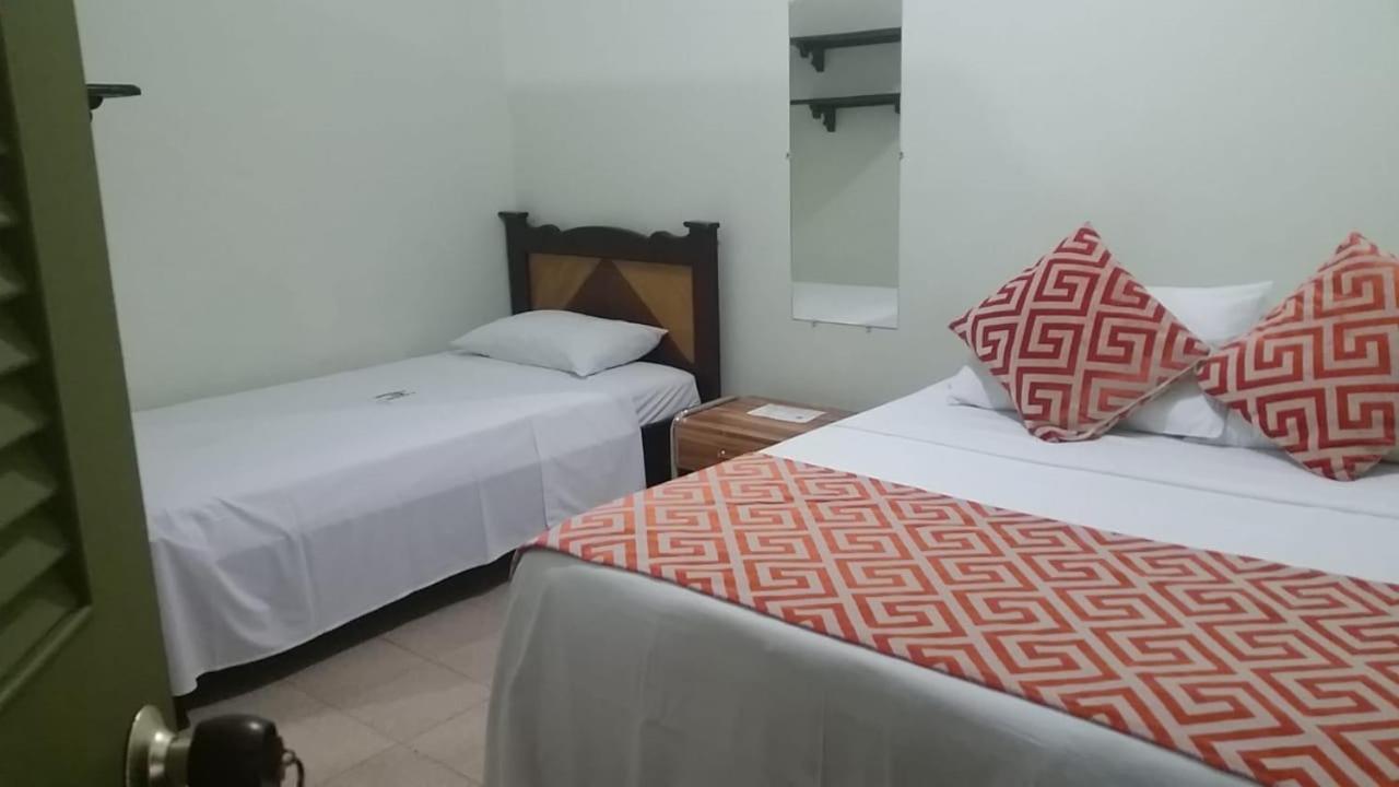 Hosteria De La Plaza Menor Santa Fe de Antioquia Luaran gambar