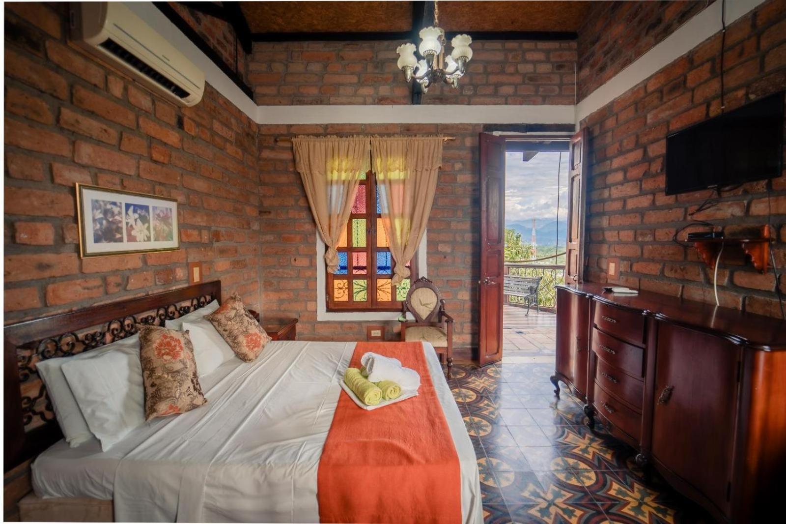Hosteria De La Plaza Menor Santa Fe de Antioquia Luaran gambar