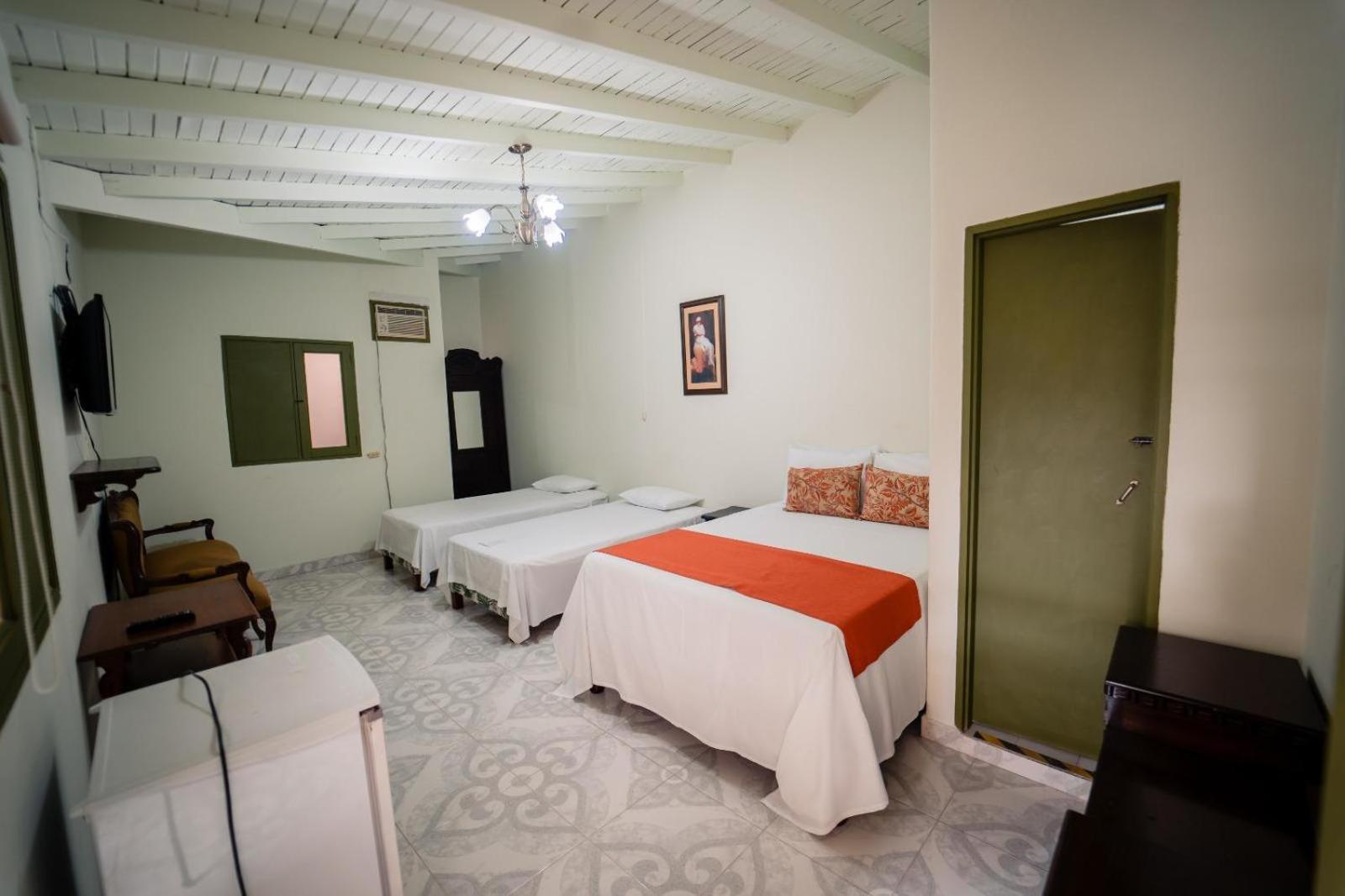 Hosteria De La Plaza Menor Santa Fe de Antioquia Luaran gambar
