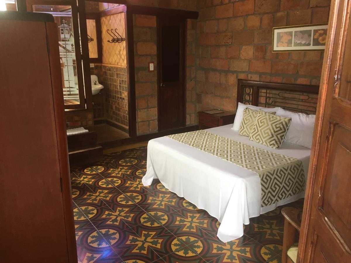 Hosteria De La Plaza Menor Santa Fe de Antioquia Luaran gambar